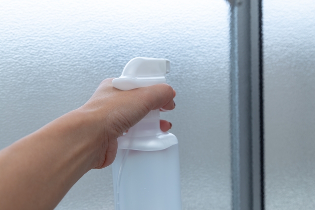 窓掃除の頻度は一人暮らしだとどれくらいやるの？窓掃除のやり方とコツを教えます
