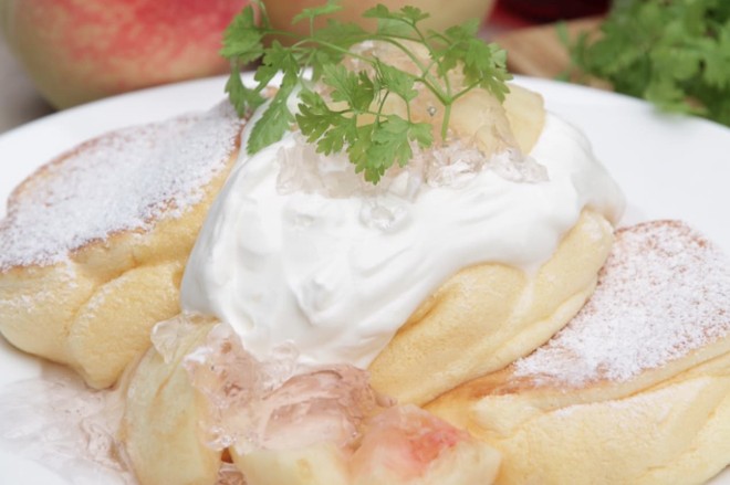 幸せのパンケーキの国産白桃のローズヒップピーチパンケーキの値段は？